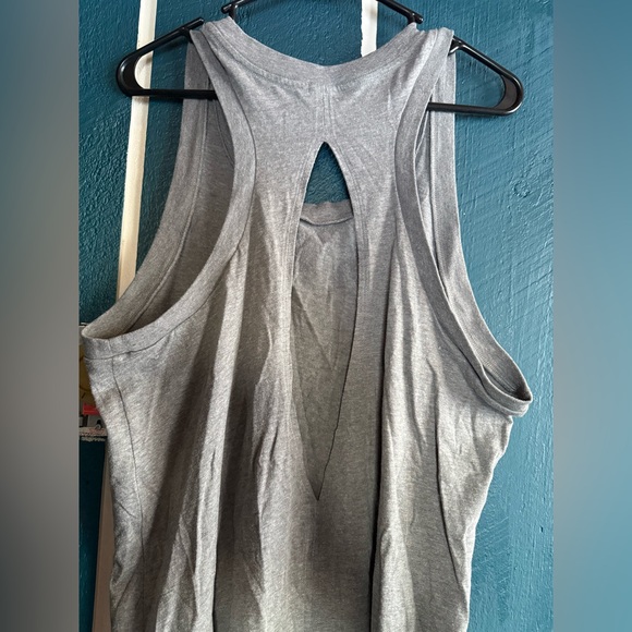 PINK Victoria's Secret Gray Tank with Floral Logo - Picture 4 of 4